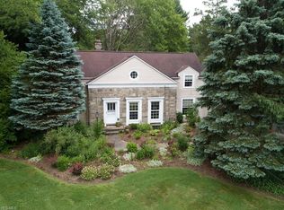 31200 Emery Rd, Moreland Hills, OH 44022