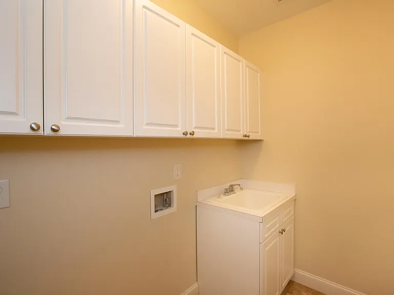 653 Lockton Pl — Photo 49
