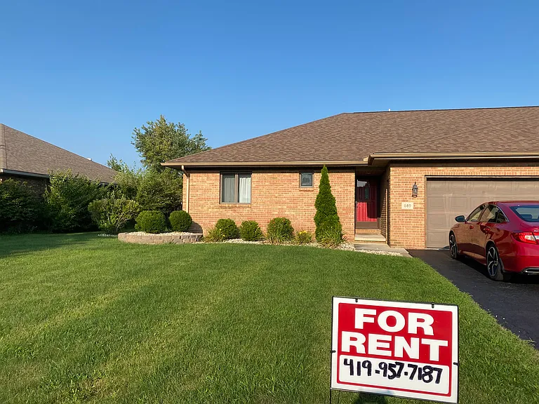 689 Apple Blossom Ln — Photo 59