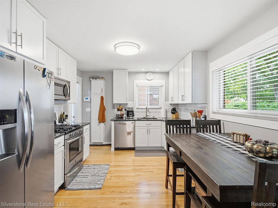 2142 Hawthorne Rd, photo 12