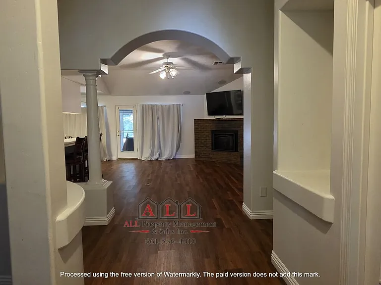 10500 Attleboro Ave — Photo 3