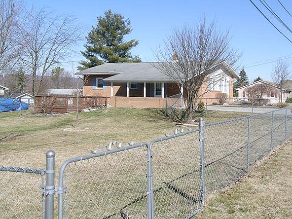 4th image of 412 East Ave