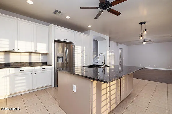 18469 W Sunnyslope Ln — Photo 9