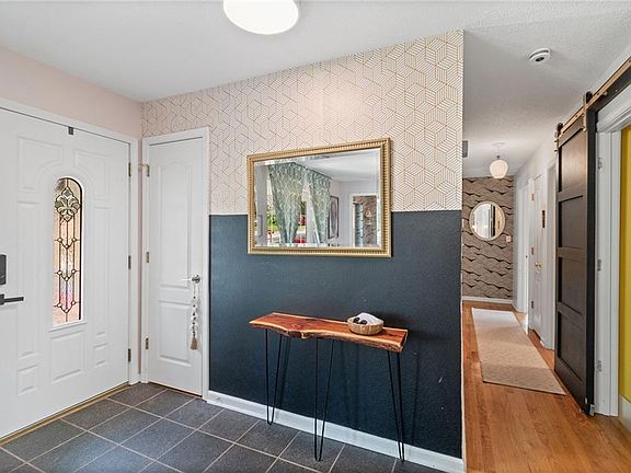 4th image of 413 Pershing St