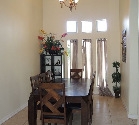 4th image of 512 E Biyaneta Ave