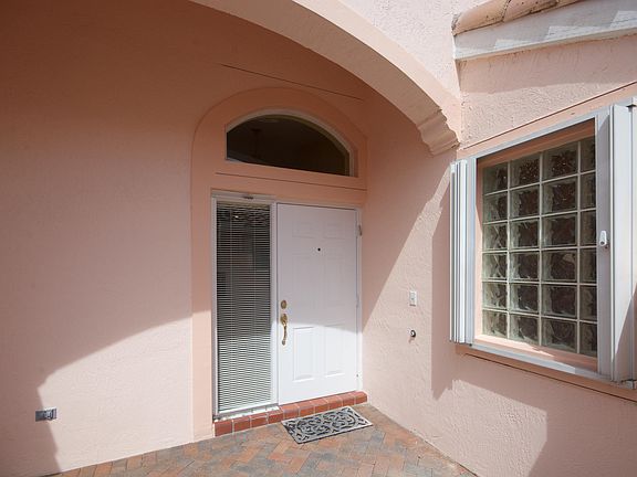 4th image of 5075 Pelican Cove Drive S