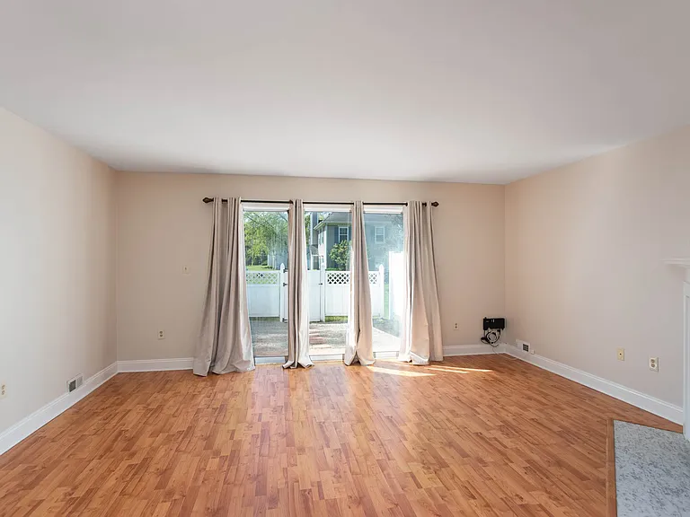 2708 Pinhorn Dr — Photo 6