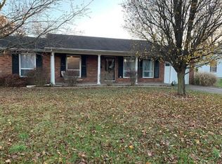 916 E Stotlar St, Herrin, IL 62948