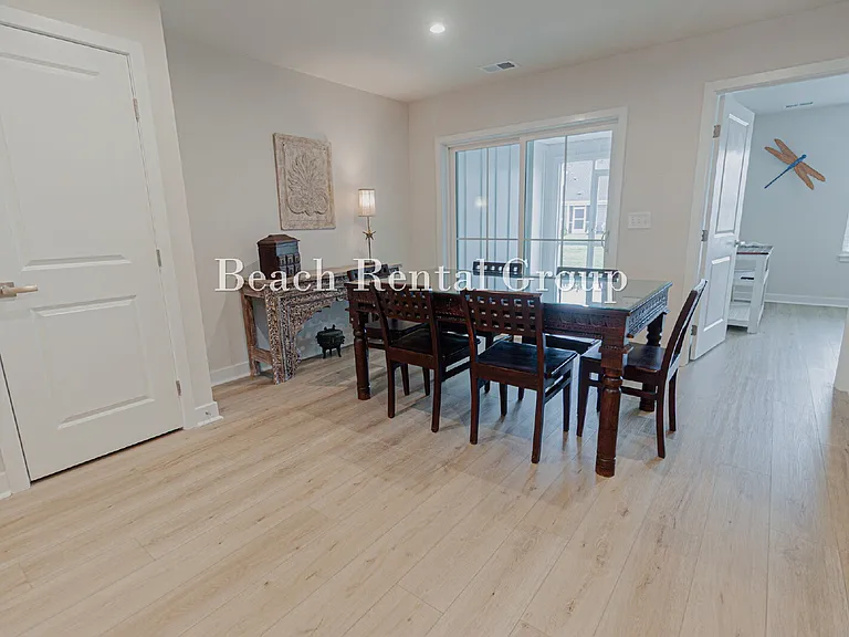 8907 Hudson Ln — Photo 11