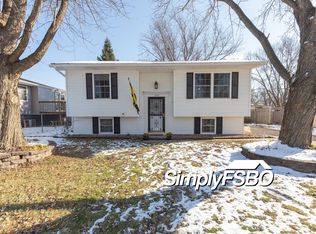 1223 N Pioneer St, Davenport, IA 52804
