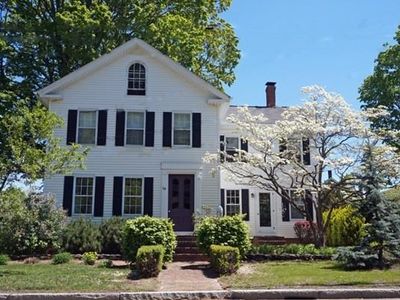 13 Holyoke St, Easthampton, MA, 01027