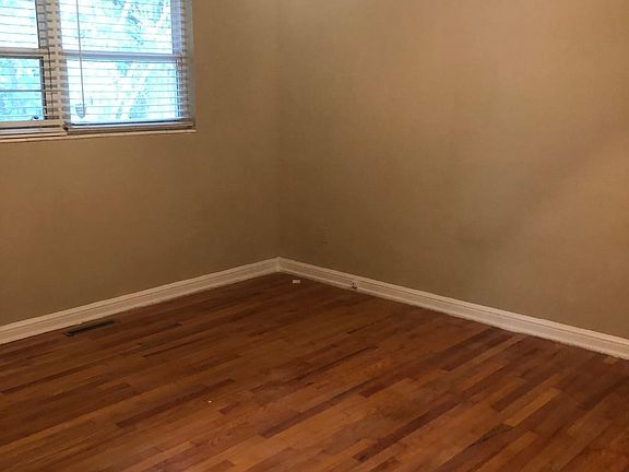 5th image of 248 Gables Ct