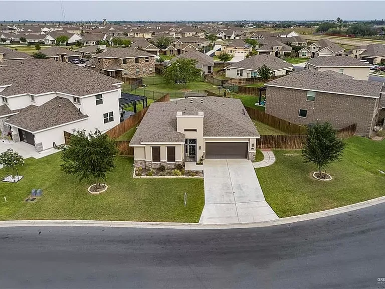 5224 Lost Creek Ln — Photo 17
