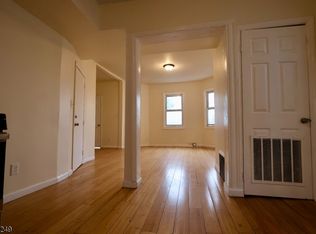 16 N 5th St FLOOR 2, Newark, NJ 07107