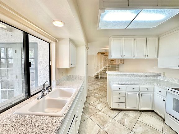 3rd image of 3946 Camino Lindo