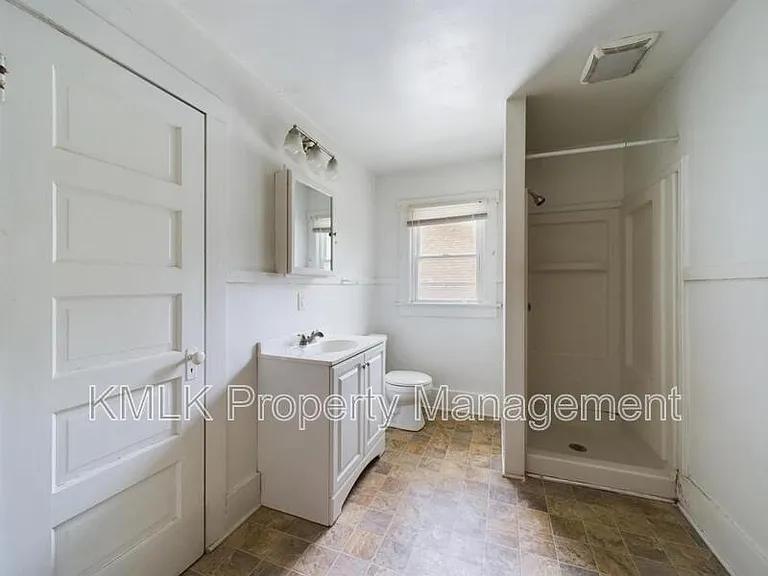 693 Kling St — Photo 23