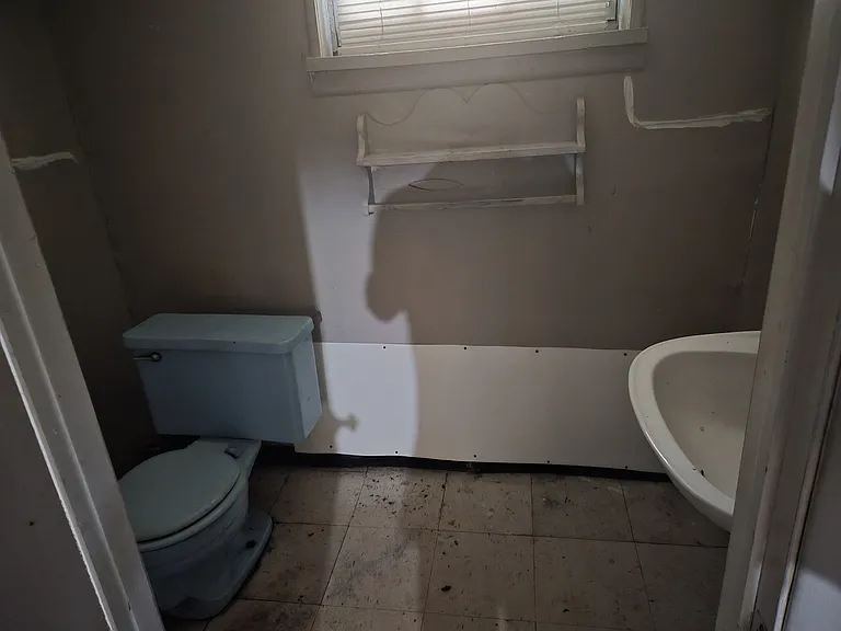 1540 Maple Rd — Photo 16
