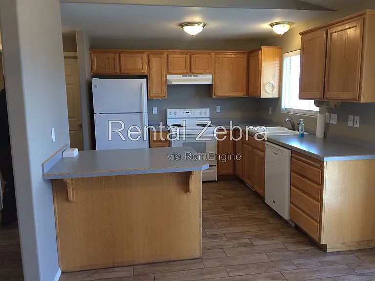 2279 NE Cherry Loop — Photo 5