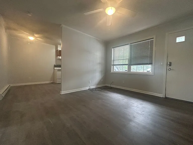 1106 Fremont Dr — Photo 4