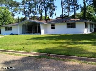 109 W Davis St, Opelousas, LA 70570