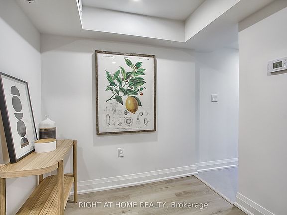 3rd image of 1201 Dovercourt Rd Unit 4