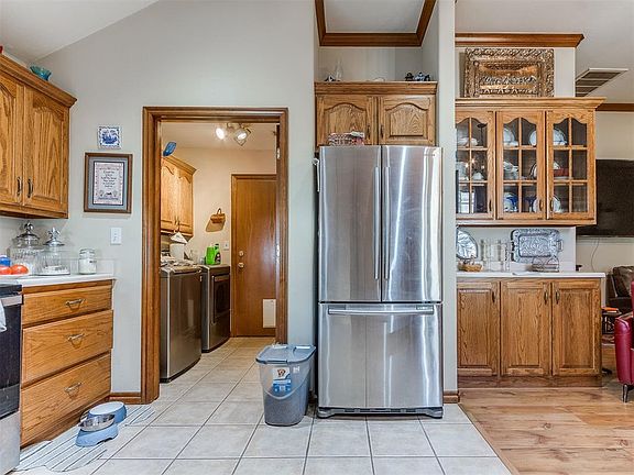 5th image of 1404 N Canyon Way