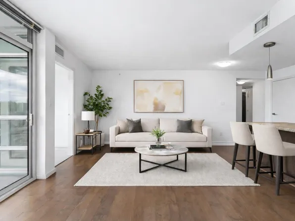 89 W 2nd Ave #503, Vancouver, BC V5Y 0G9