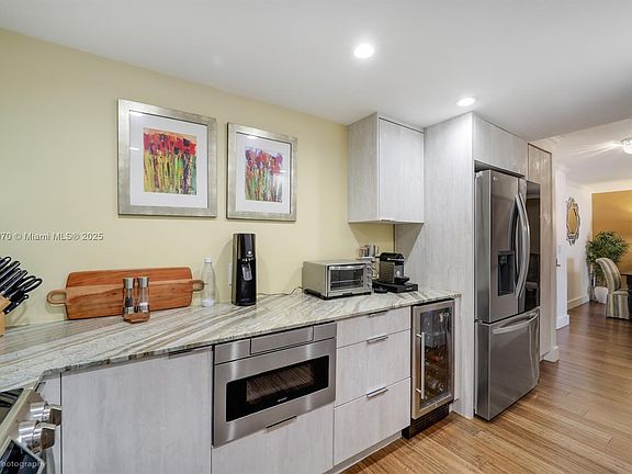 3rd image of 600 Biltmore Way APT 703