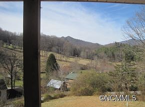 2nd image of 67 Redbud Ln