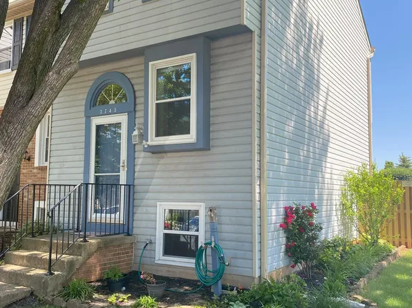 3743 Sudley Ford Ct, Fairfax, VA 22033