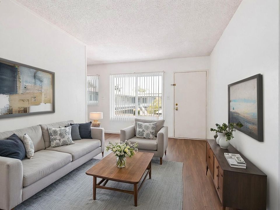 1st image of 9902 Belmont St #21