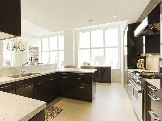 Sold by Sotheby's International Realty | media 5