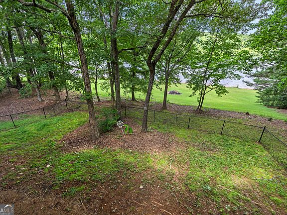 4th image of 280 Waters Edge Ln