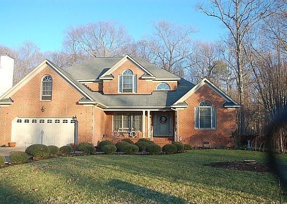 2nd image of 102 Sandalwood Ln