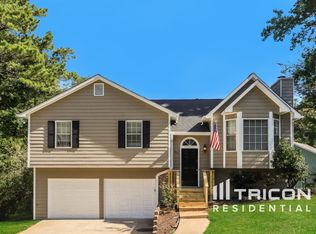 236 Hampton Dr, Dallas, GA 30132