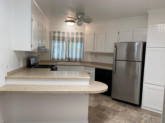 5th image of 200 N El Camino Real Space 274