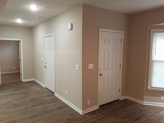 5th image of 471 E Brandeis Ave