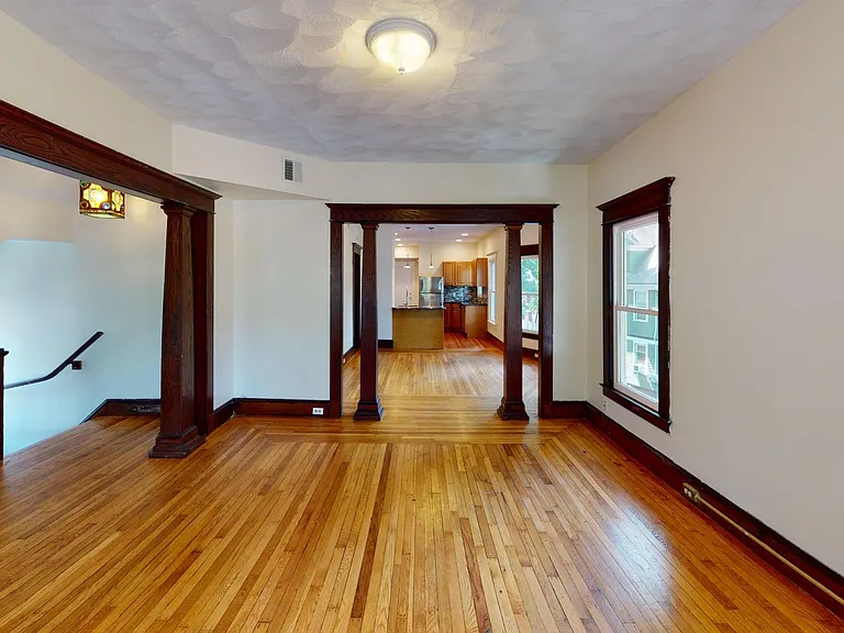 252 Goffe Ter — Photo 13