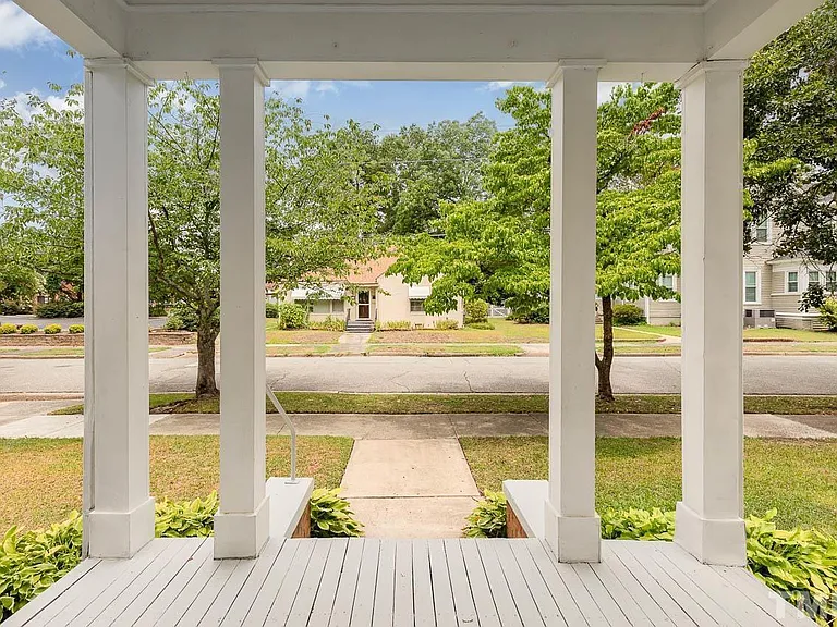 312 E Church St — Photo 4