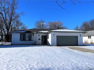 9 Summerview Rd, Buffalo, NY 14221