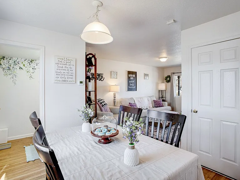 1725 Rowan Ln — Photo 13