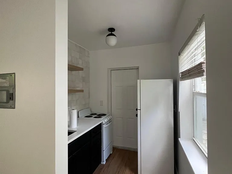 689 NE 61st St #5 — Photo 12