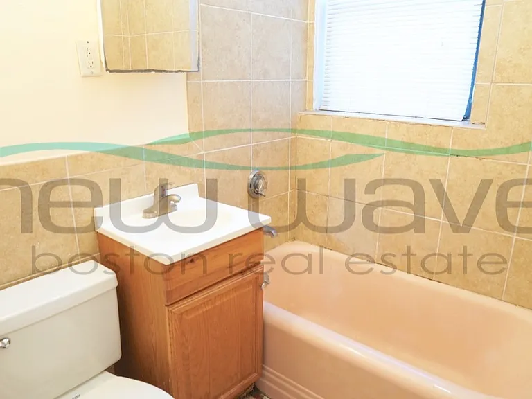 1091 Boylston St #36 — Photo 8