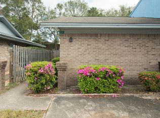 23 Cape Dr NW APT D, Fort Walton Beach, FL 32548
