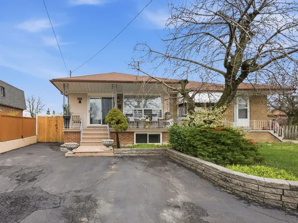 1257 Alexandra Ave, Mississauga, ON L5E 2A7