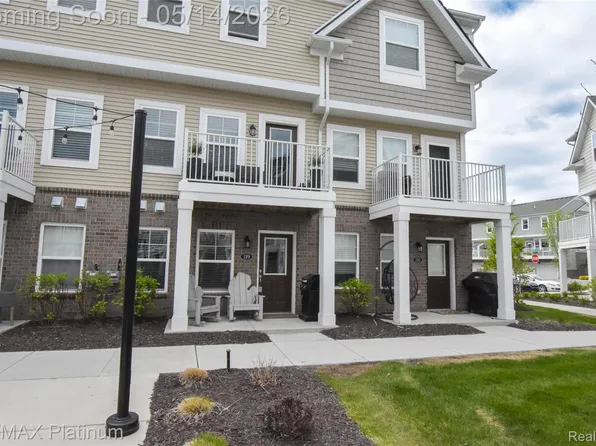199 Katie Ln, Brighton, MI 48116