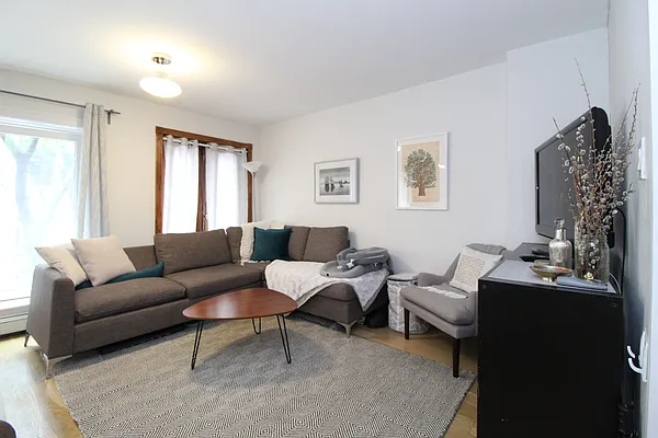 Rented by Highline Residential | media 8