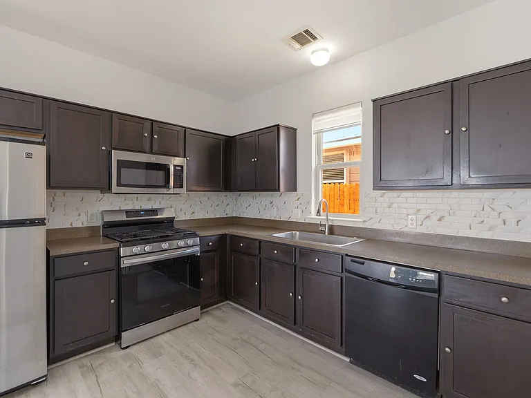 4500 Senda Ln — Photo 10
