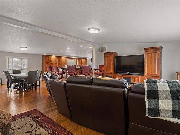 4th image of 52115 Hollyhock Rd