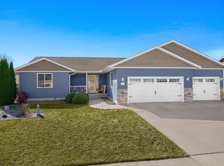 416 E McHugh St, Holmen, WI 54636